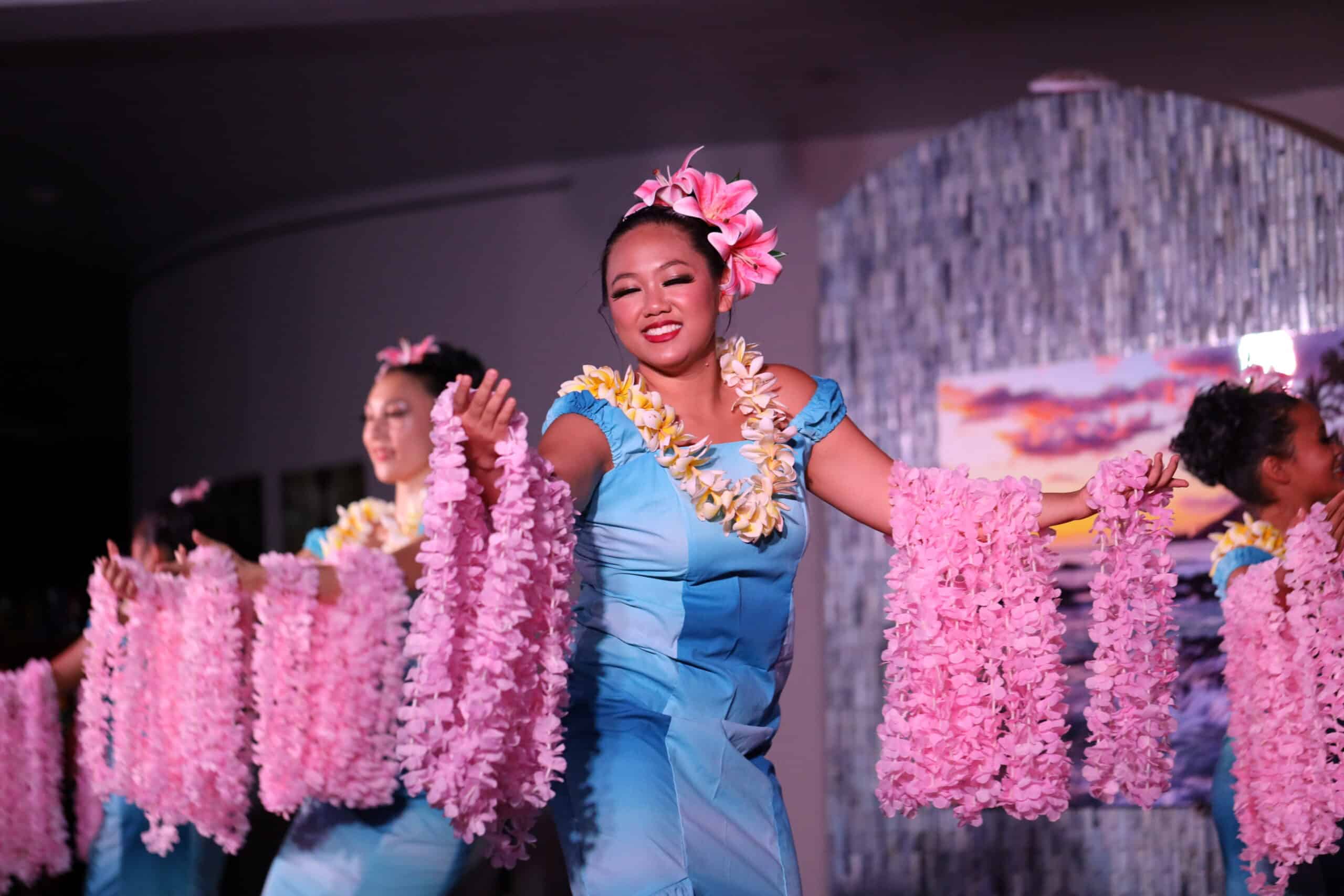 Hawaiian Hula Dancers